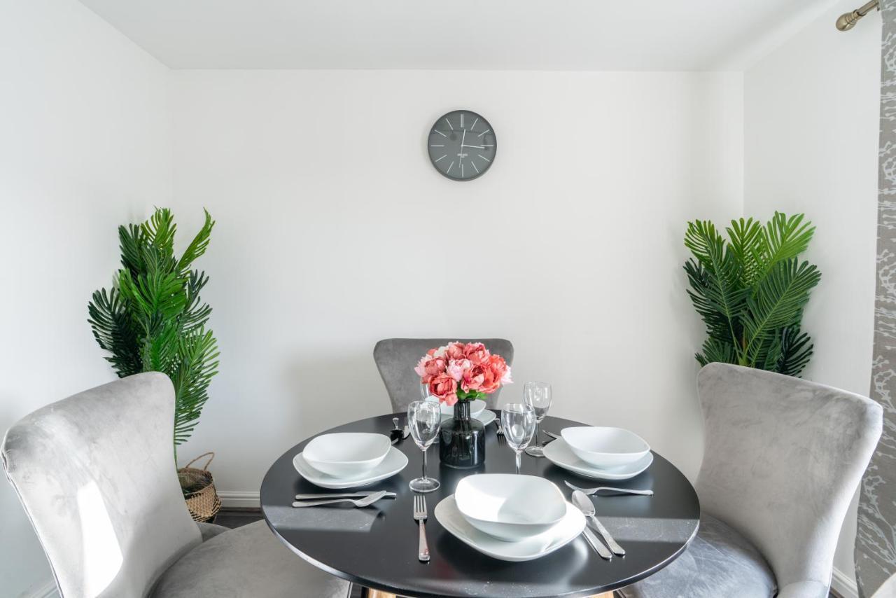 Suites By Rehoboth - Abbey Wood Station - London Zone 4 Εξωτερικό φωτογραφία