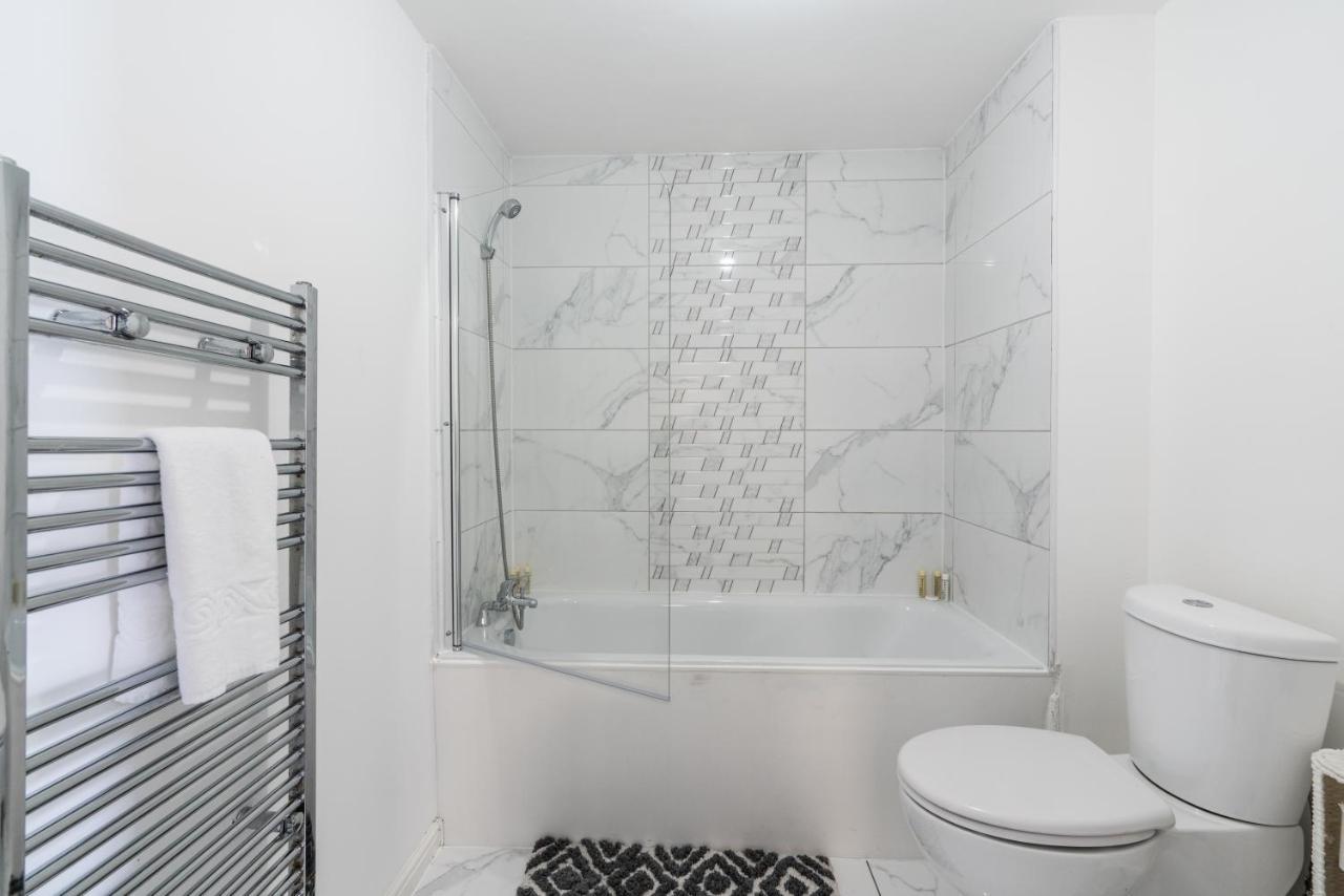 Suites By Rehoboth - Abbey Wood Station - London Zone 4 Εξωτερικό φωτογραφία